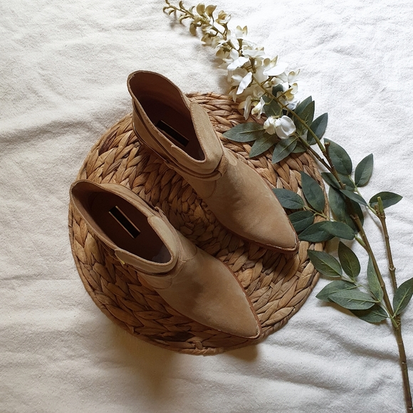 Rachel Zoe | NWOB Prestyn Suede Booties, USW10 - Picture 3 of 7